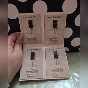 5/$25✨️Givenchy Foundation Sampler✨️